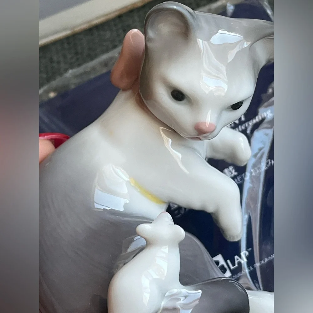 Lladró Cat and Mouse porcelain figurine, model number 5236 in original box - Picture 4 of 8